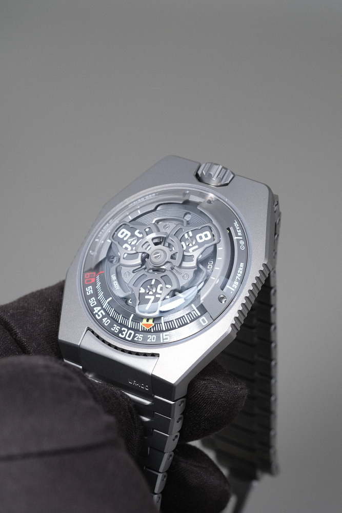 Urwerk Ur-100V Magic T