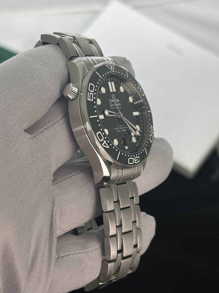 Seamaster DIVER 300M CO‑AXIAL MASTER CHRONOMETER 42 MM Green Dial