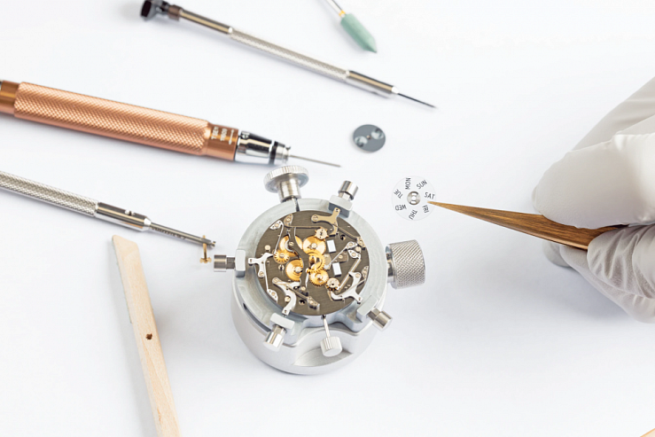 Traditionnelle Сomplete Calendar Openface