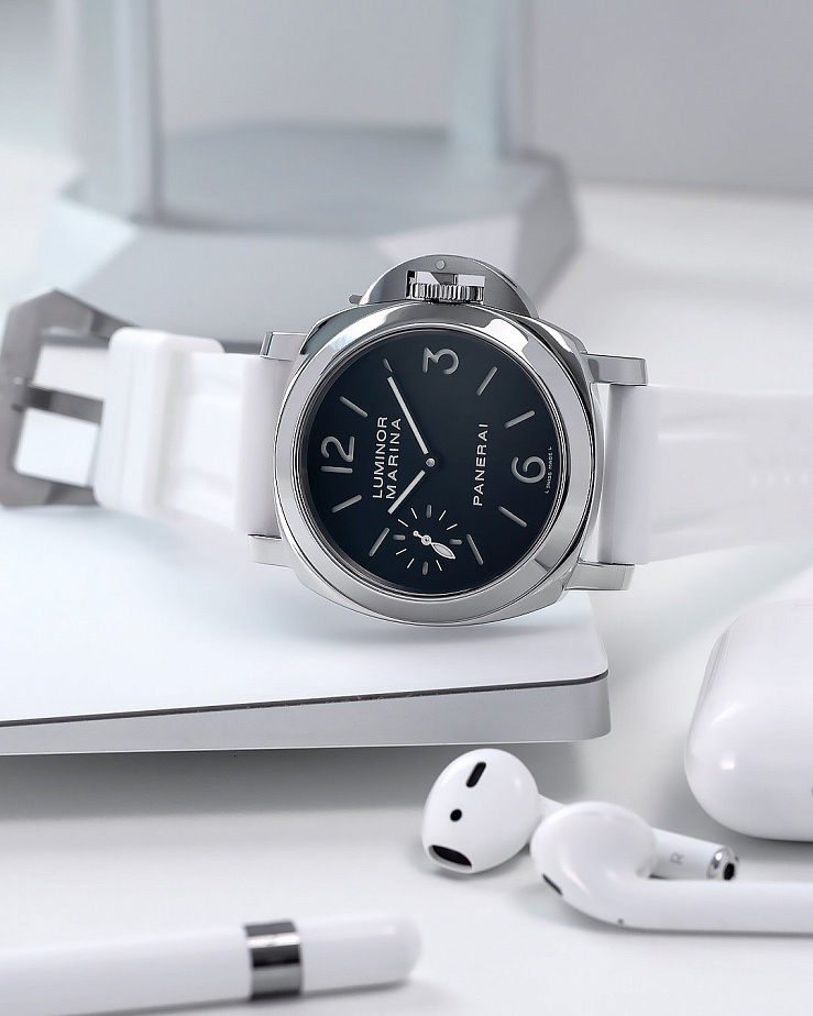 Panerai in stock in Dubai in Luxury watch boutique "WATCH LAB"