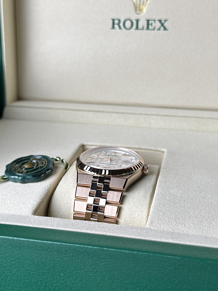 Land-Dweller 36mm Rose Gold