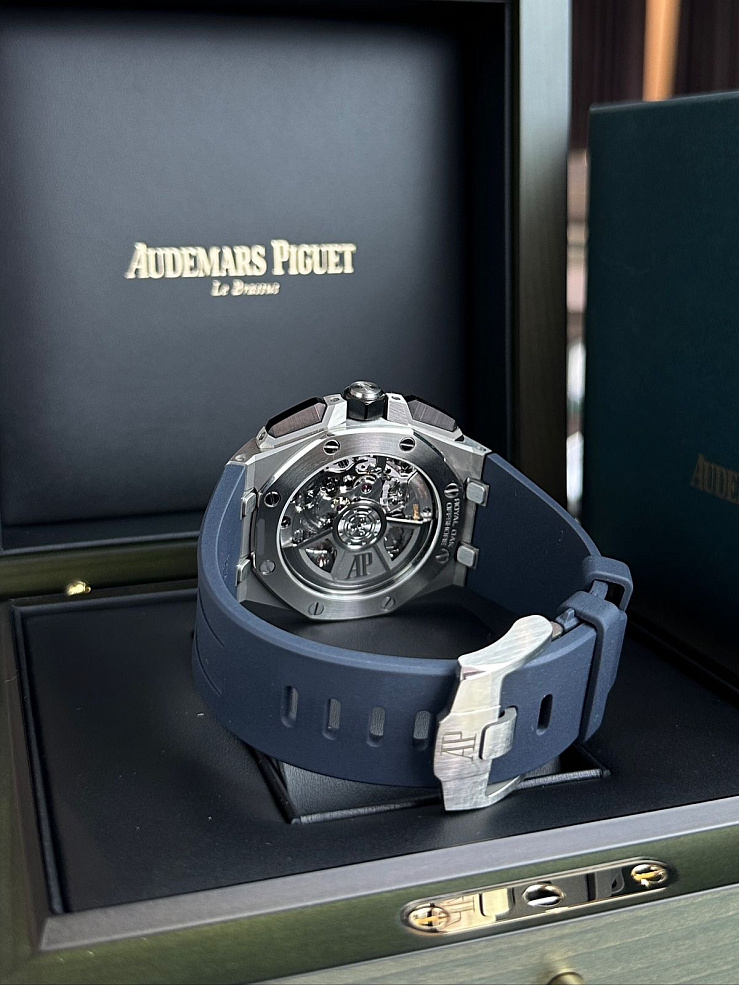 Royal Oak Offshore Selfwinding Chronograph Titanium 43mm Blue