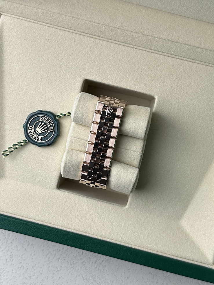 Land-Dweller 36mm Rose Gold
