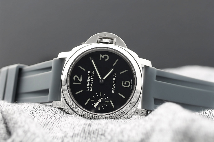 Panerai in stock in Dubai in Luxury watch boutique "WATCH LAB"