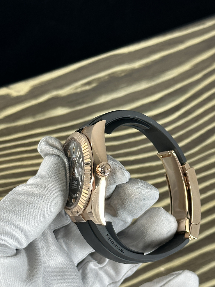 SKY-DWELLER 42MM EVEROSE GOLD DARK RHODIUM