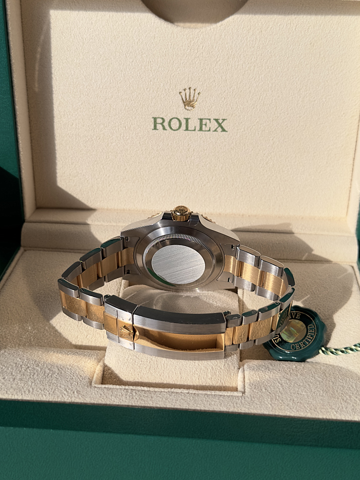 Submariner Date 41mm steel & yellow gold blue