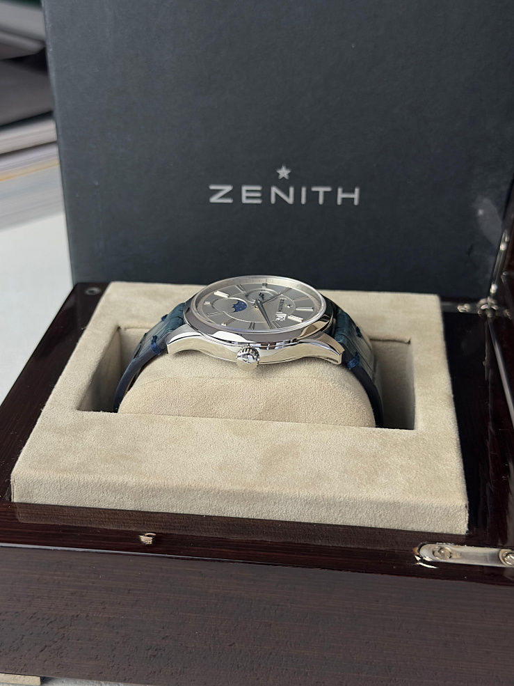 Captain Moonphase 40mm