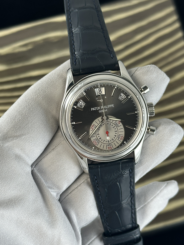 Annual Calendar Chronograph Platinum