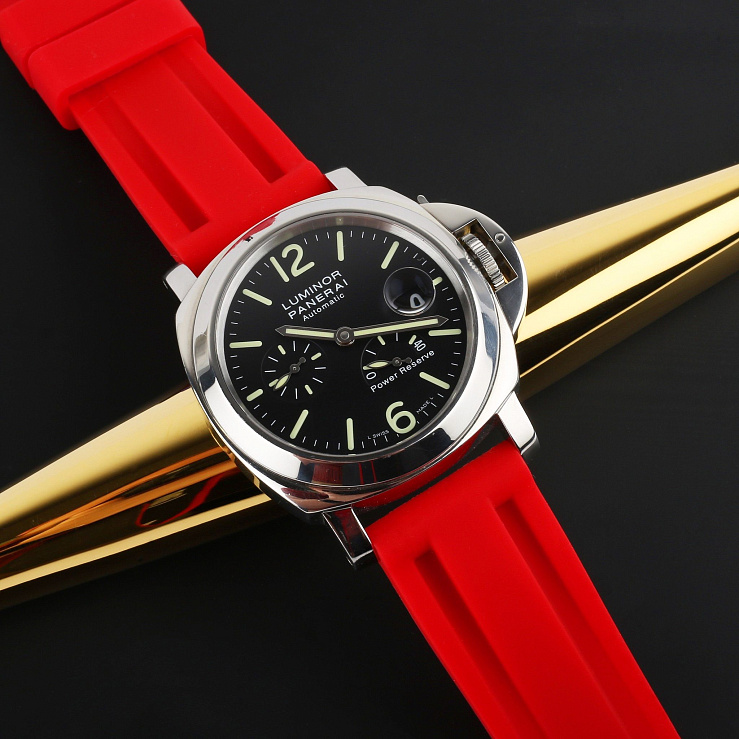 Panerai in stock in Dubai in Luxury watch boutique "WATCH LAB"