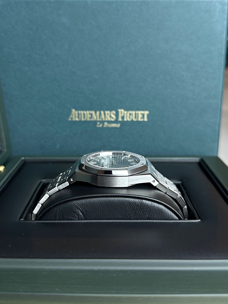 Royal Oak  37 mm Grey Dial