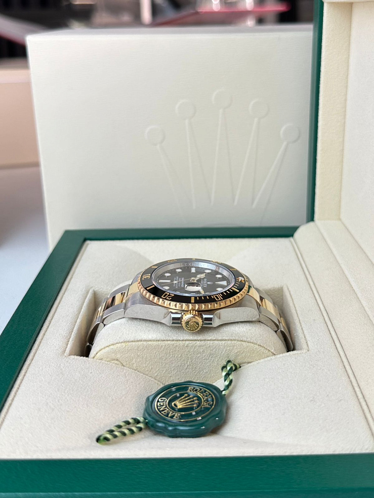 Submariner 41mm Steel & Gold Black