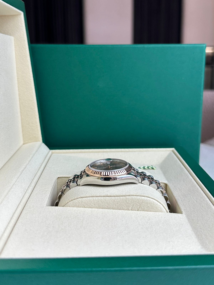 Datejust 31mm Steel and Everose Gold Sundust Roman Dial Jubilee Bracelet