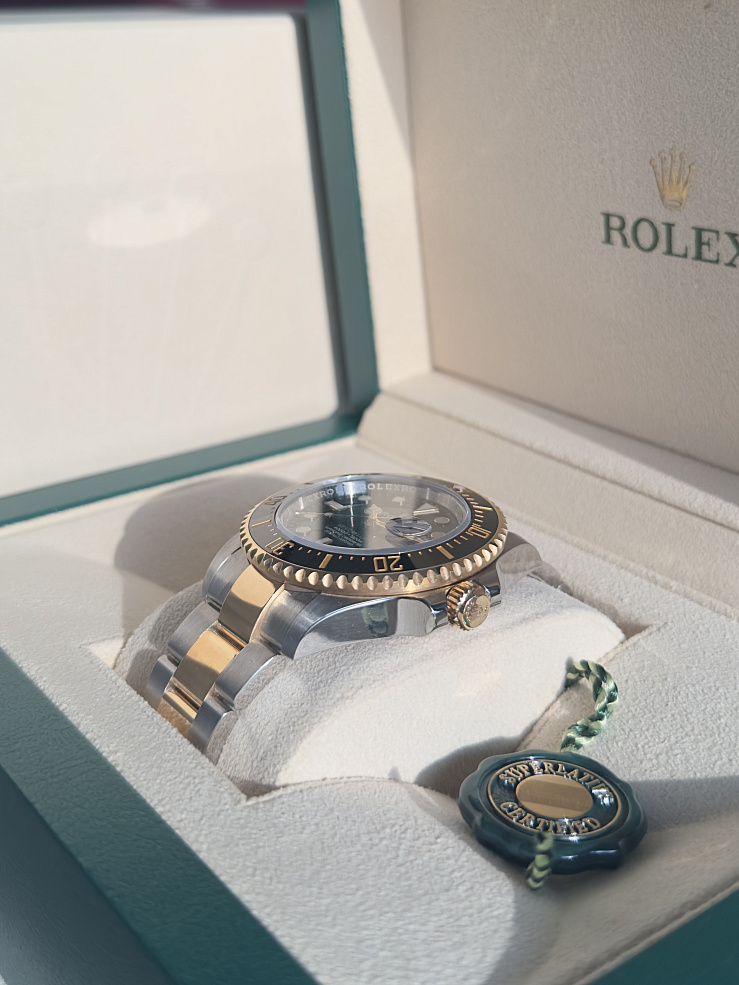 Sea-Dweller Steel & Yellow Gold 43mm