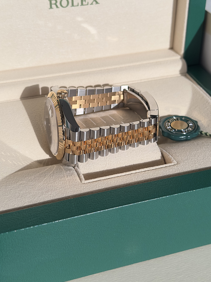 Datejust 41mm Steel & Yellow Gold Champagne dial Jubilee