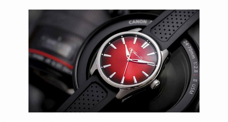 H. Moser & Cie Pioneer Centre Seconds