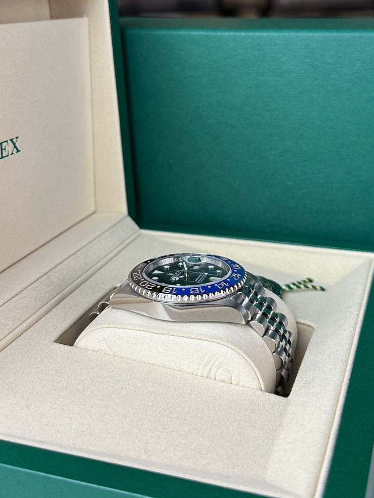 GMT-MASTER II Batgirl Jubilee Bracelet