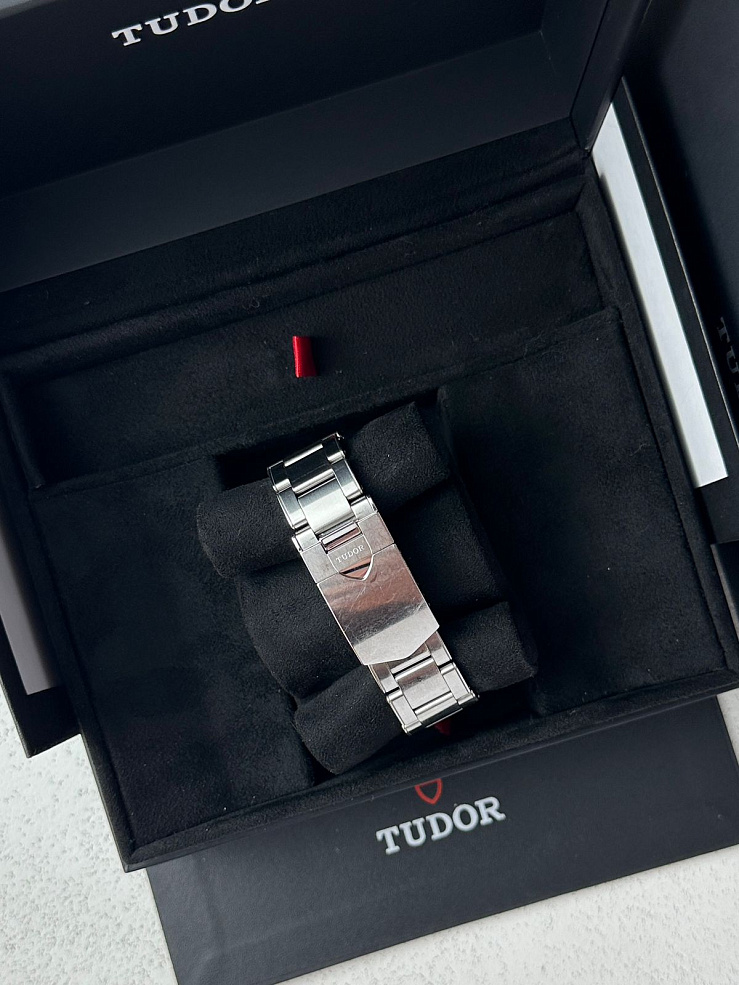 Black Bay Chrono Black