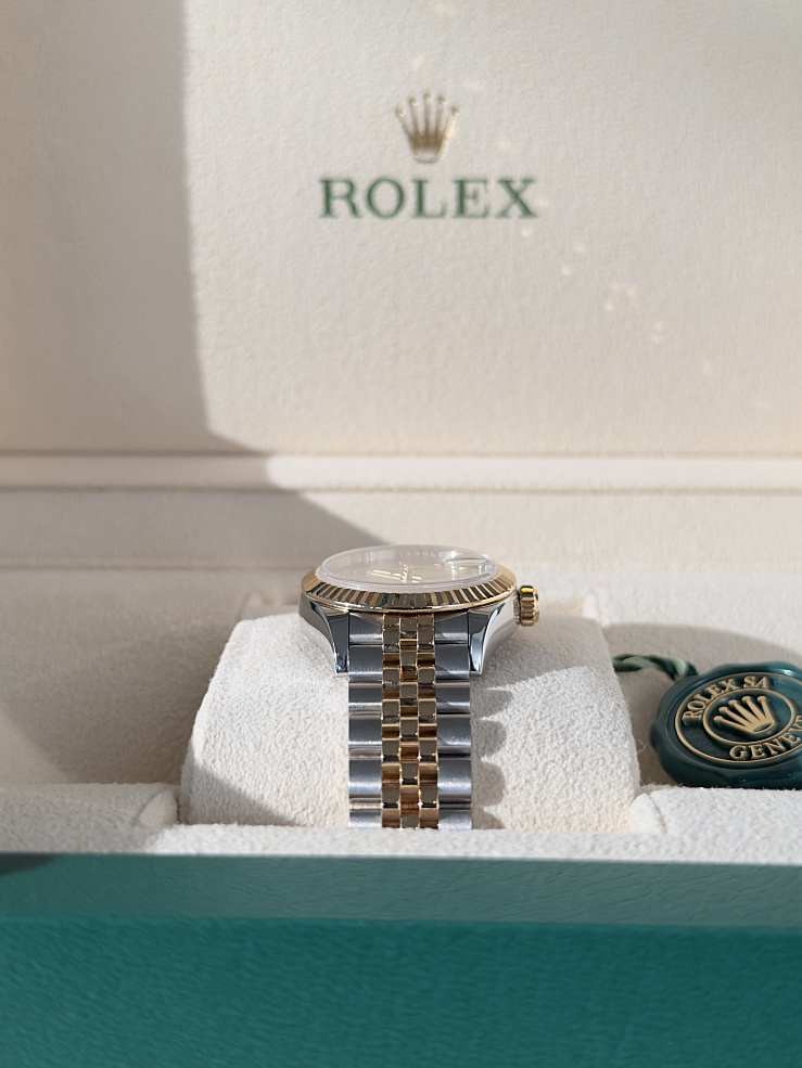 Lady-Datejust 28mm Steel & Yellow Gold Silver Roman Dial Jubilee Bracelet