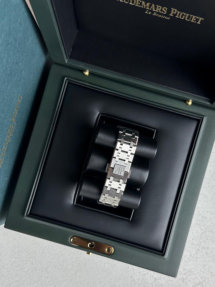 Royal Oak  37 mm Grey Dial