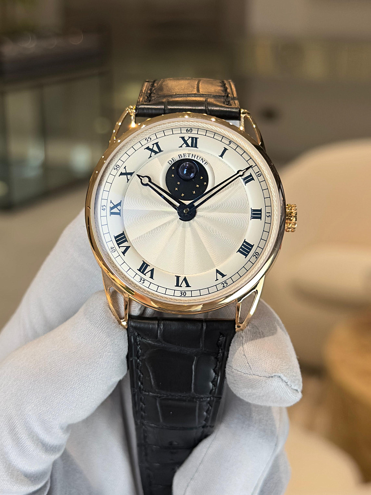 DB25 Moon Phase