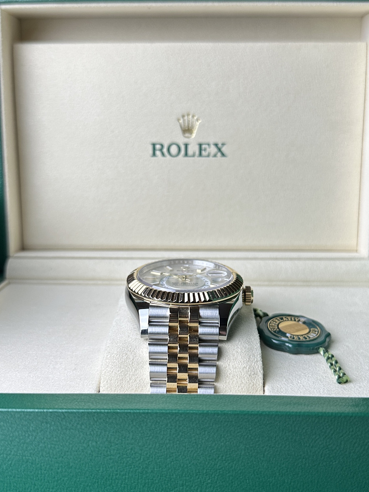 Sky-Dweller 42mm Steel and Yellow Gold White Dial Jubilee bracelet