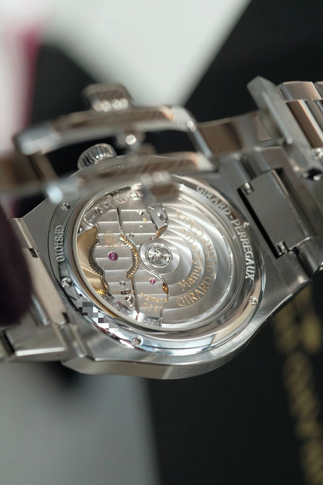 Laureato Steel Green Dial