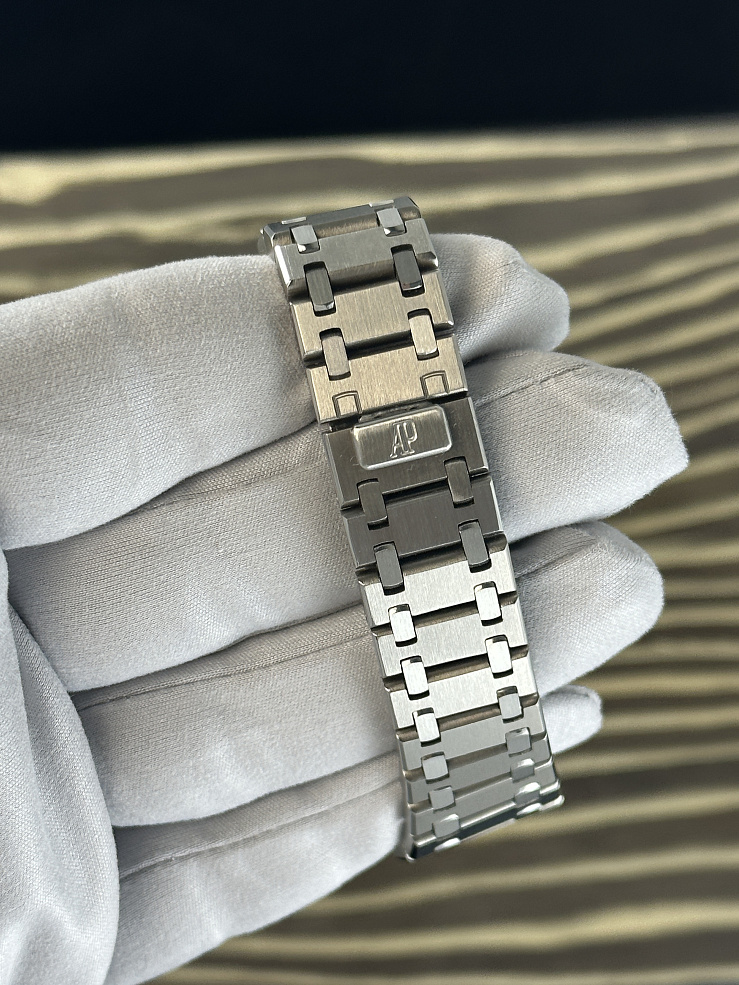 Royal Oak Chronograph Chrono 39 City of Sails Titanium Limited Edition 