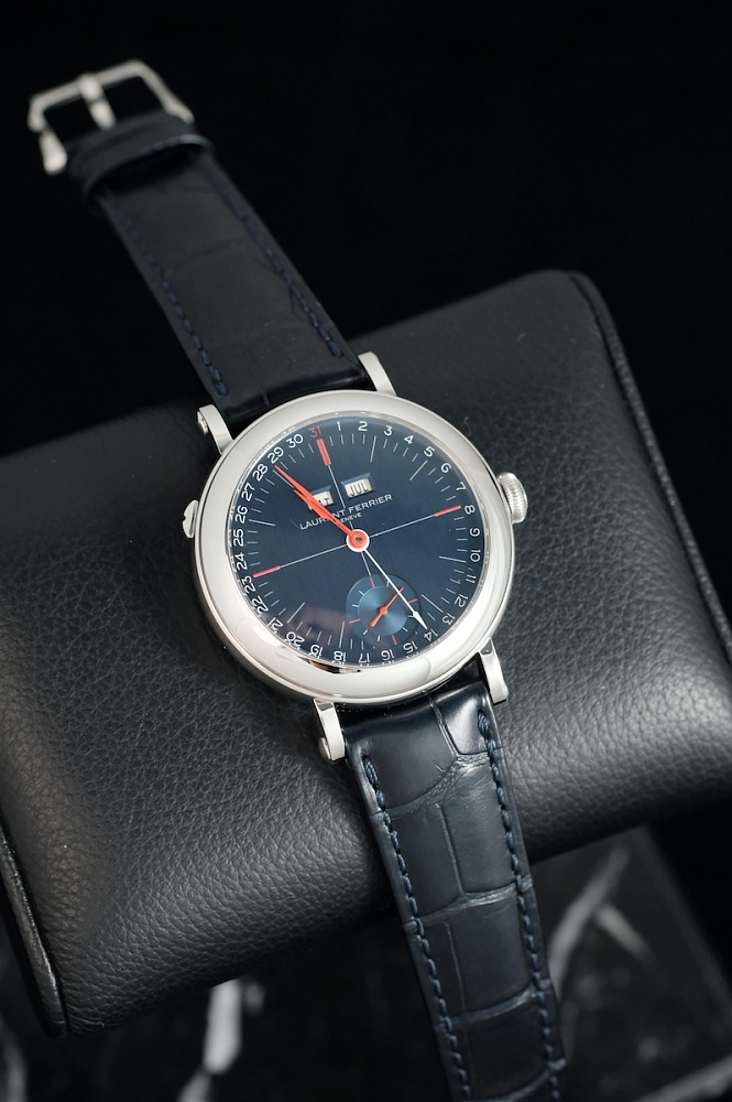 Ecole Annual Calendar Steel Blue Piece Unique 40 mm