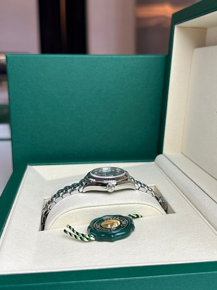 Lady-Datejust 28mm Steel & White Gold Pink Diamond Dial Jubilee