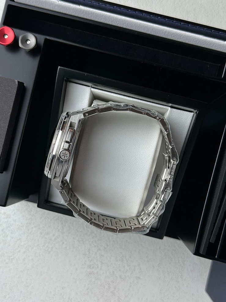 Czapek & Cie: Antarctique Rattrapante Ice Blue New