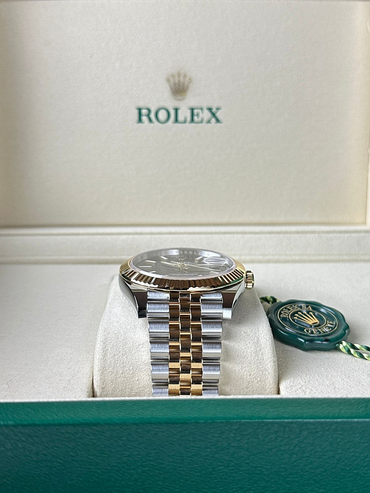 Datejust 41mm Steel & Yellow Gold Black dial Jubilee bracelet