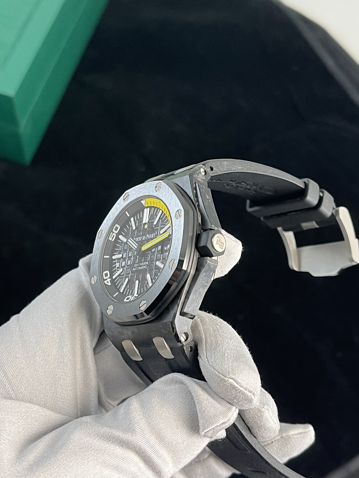 Royal Oak Offshore  Diver