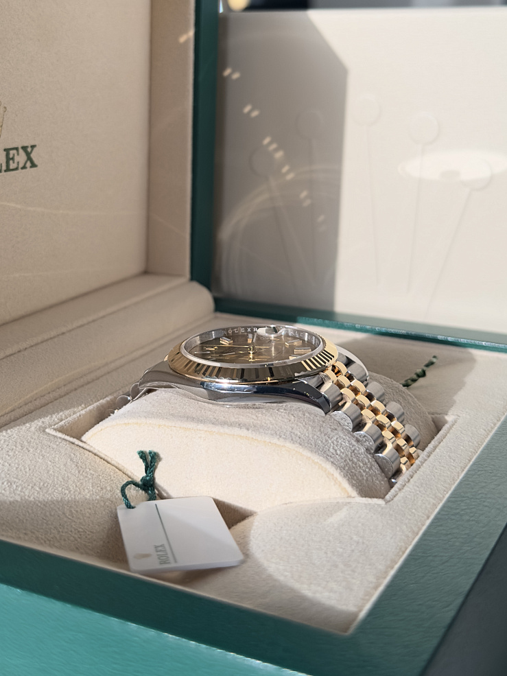 Datejust 41mm Steel & Yellow Gold Champagne dial Jubilee