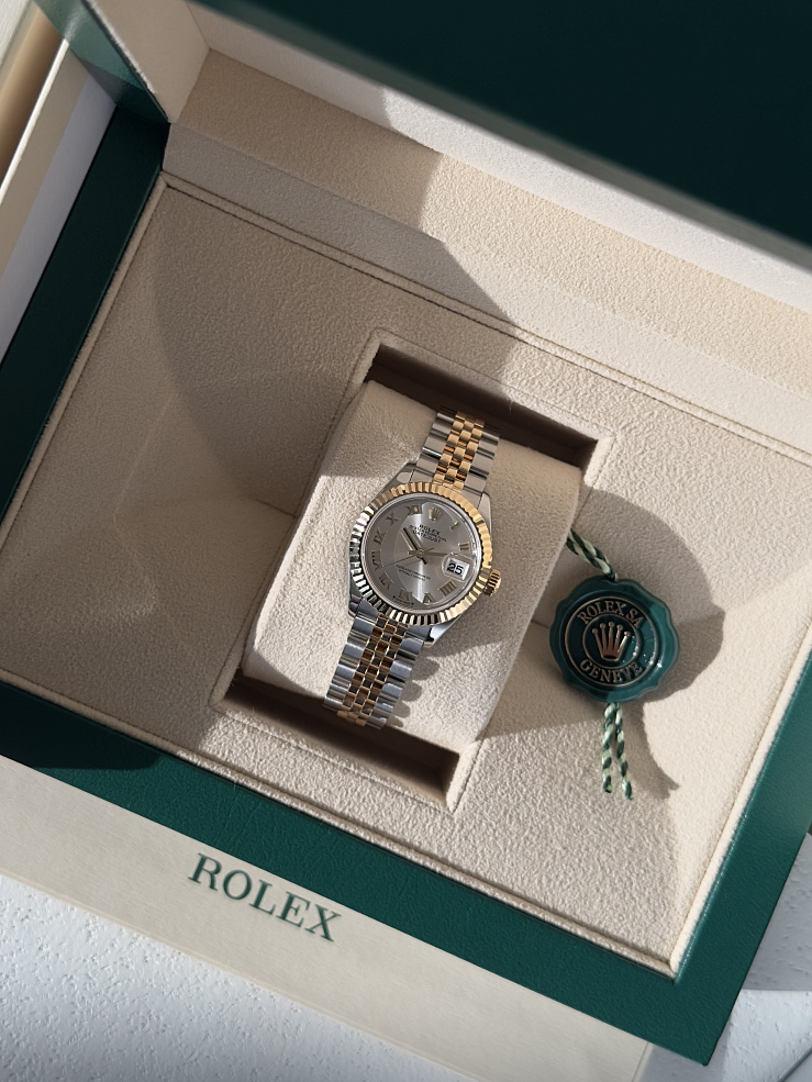 Lady-Datejust 28mm Steel & Yellow Gold Silver Roman Dial Jubilee Bracelet