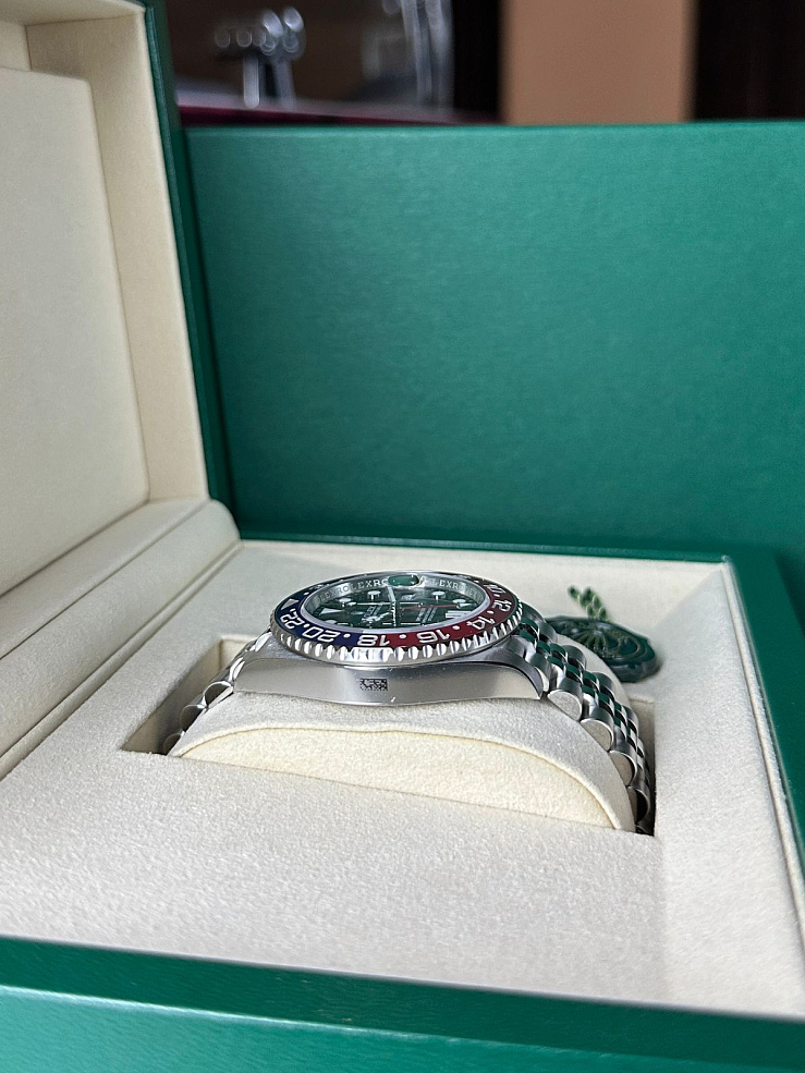 GMT-MASTER II "Pepsi" Jubilee bracelet