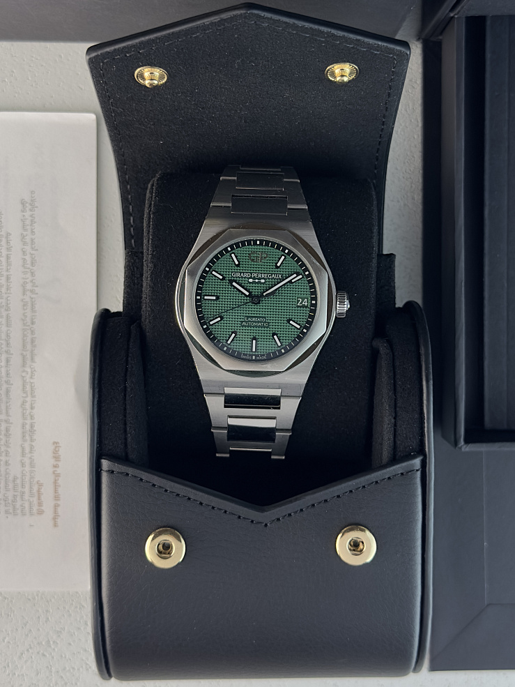 Laureato Steel Green Dial