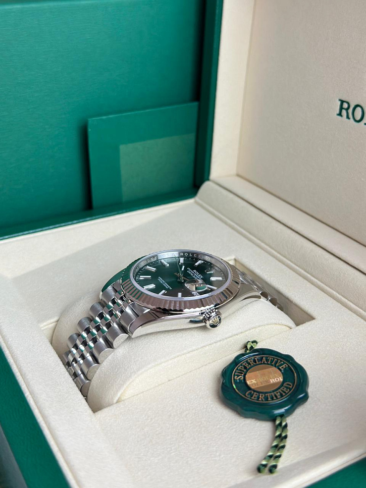Datejust 41mm Steel & White Gold Mint Green Dial Jubilee bracelet