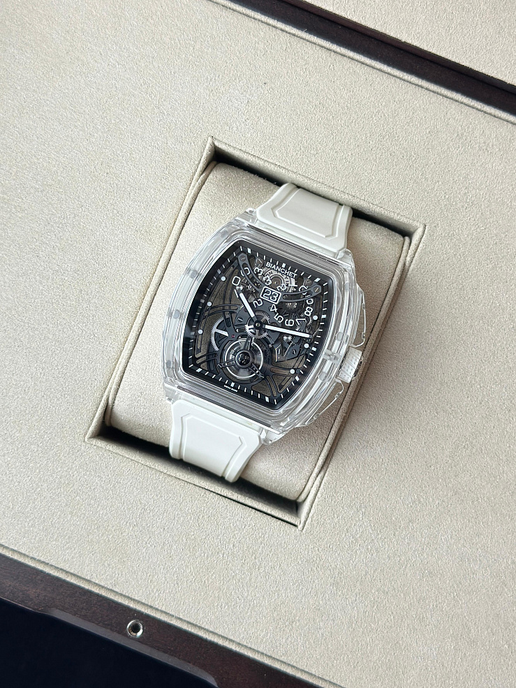 Flying Tourbillon Grande Date  Sapphire White