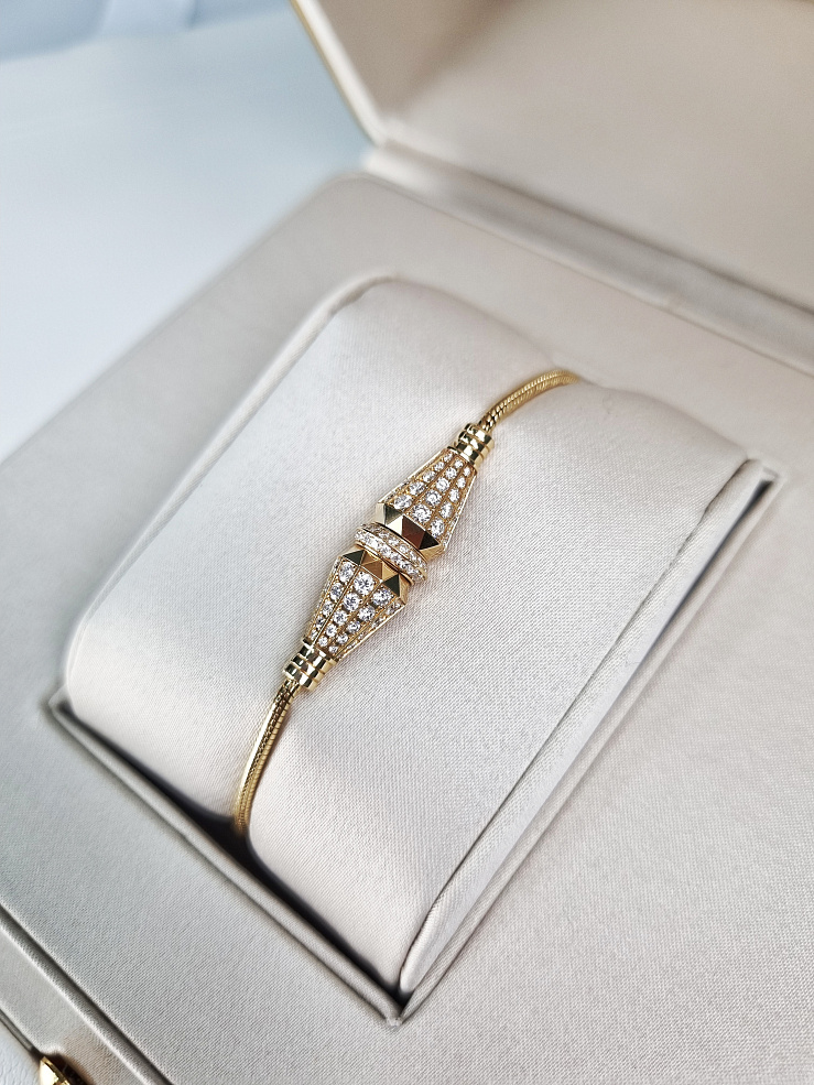 Boucheron in stock in Dubai, UAE in luxury boutique "WATCH LAB"