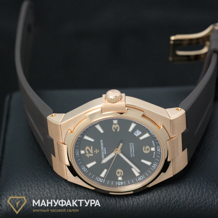 Overseas Automatic 42mm