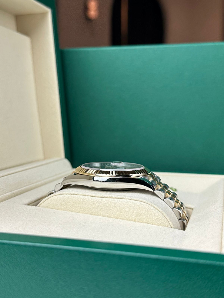 Datejust 41mm Steel & Yellow Gold Black dial Jubilee bracelet