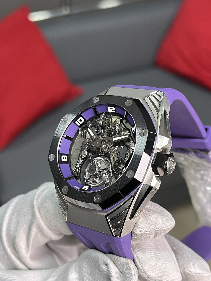 ROYAL OAK CONCEPT MARVEL BLACK PANTHER FLYING TOURBILLON