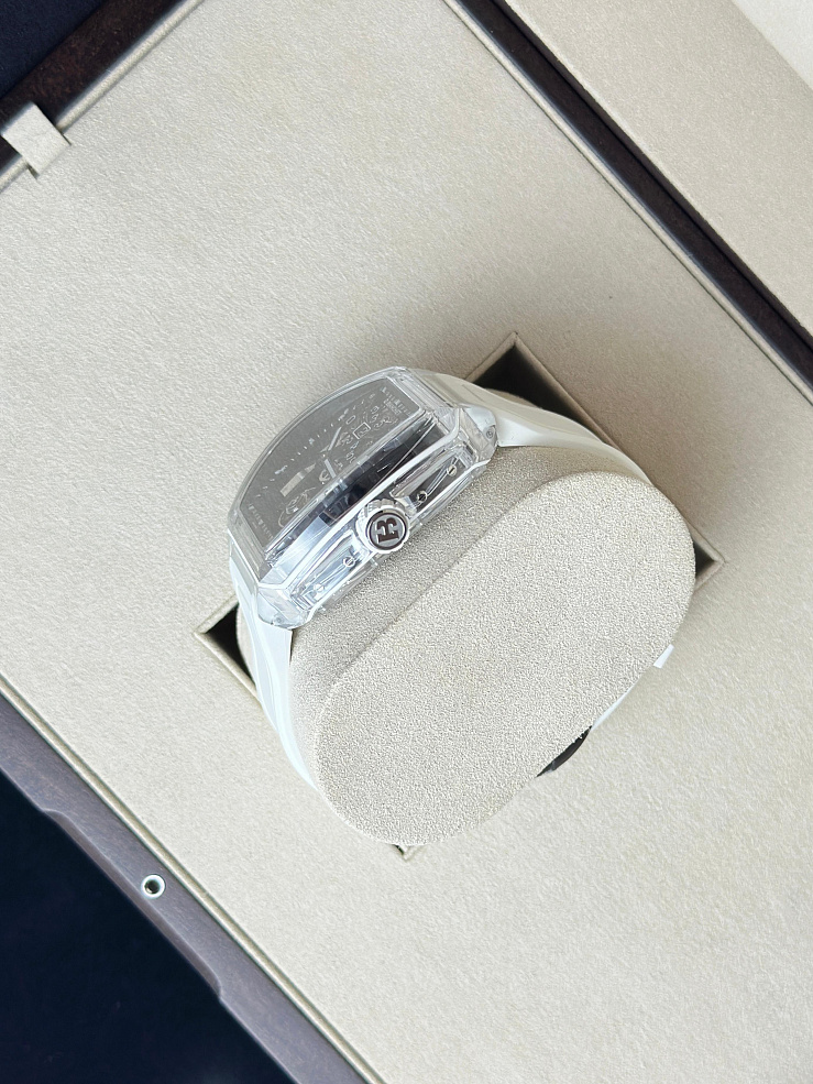 Flying Tourbillon Grande Date  Sapphire White