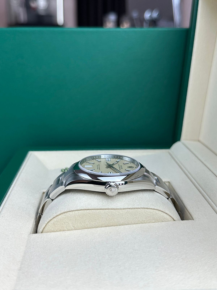 Oyster Perpetual New 41 mm Beige Dial