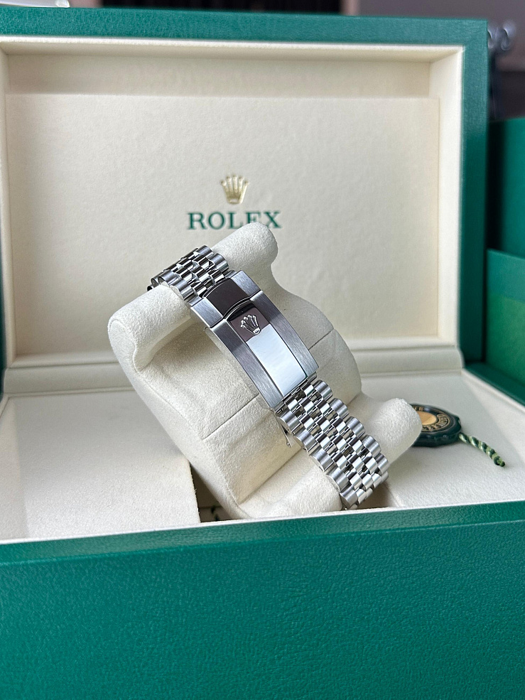 Datejust 41mm Steel & White gold Wimbledon dial Jubilee bracelet