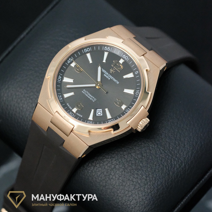 Overseas Automatic 42mm
