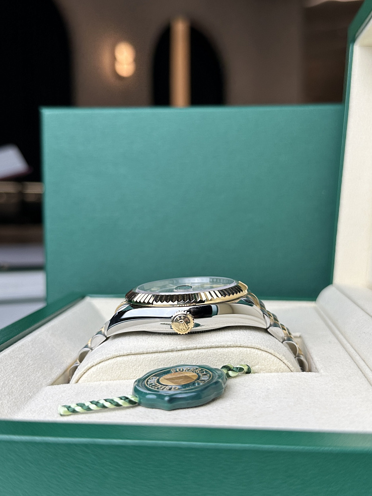 Sky-Dweller 42mm Steel and Yellow Gold White Dial Jubilee bracelet