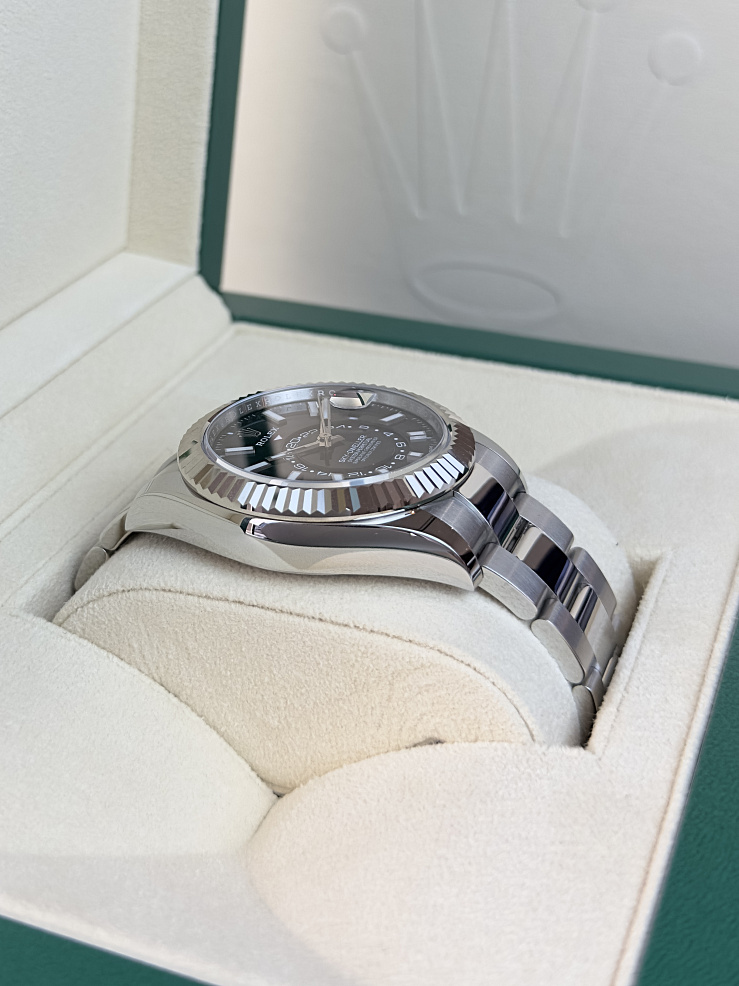 Sky-Dweller Black Dial Oyster bracelet