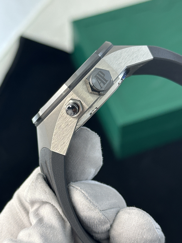 Royal Oak Concept GMT Tourbillon 44 mm