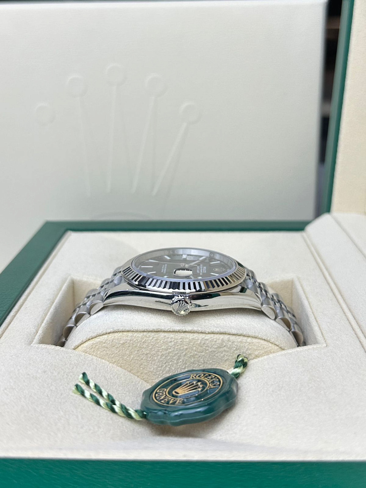 Datejust 41mm Steel & White gold Blue Dial Jubilee